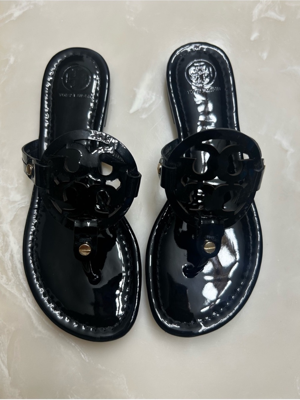 Tory Burch Black Patent Logo Thong Sandals - Women - Picture 2 of 12